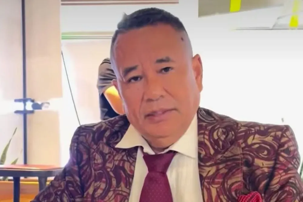 Hotman Paris Sigap Tunggu Keluarga Dini, Korban Aniaya Ronald Tannur hingga Tewas (Instagram @hotmanparisofficial)