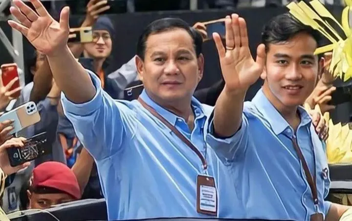 Cawapres Gibran Rakabuming memberikan tanggapan santai terkait dirinya yang digugat Rp 204 Triliun oleh alumni UNS, Ariyono Lestari.