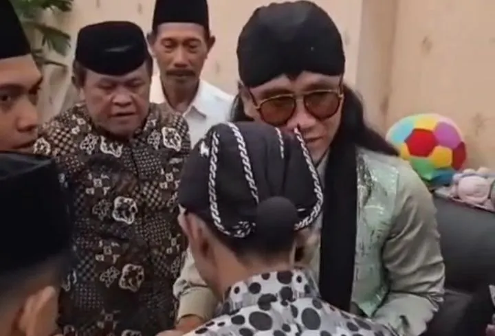 Menanggapi tudingan soal dirinya diduga melakukan sogokan terkait masa kampanye Pilpres, Gus Miftah akhirnya buka suara.