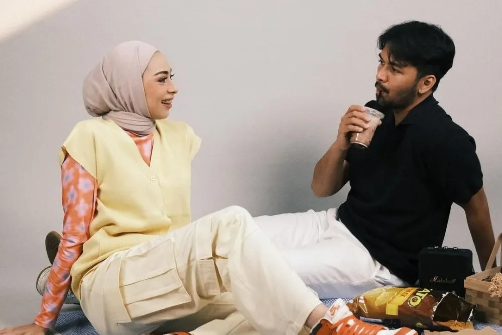 Rumah tangga yang dijalani oleh selebgram Ira Nandha dengan suaminya Elmer Syaherman sedang diterpa isu tak sedap.