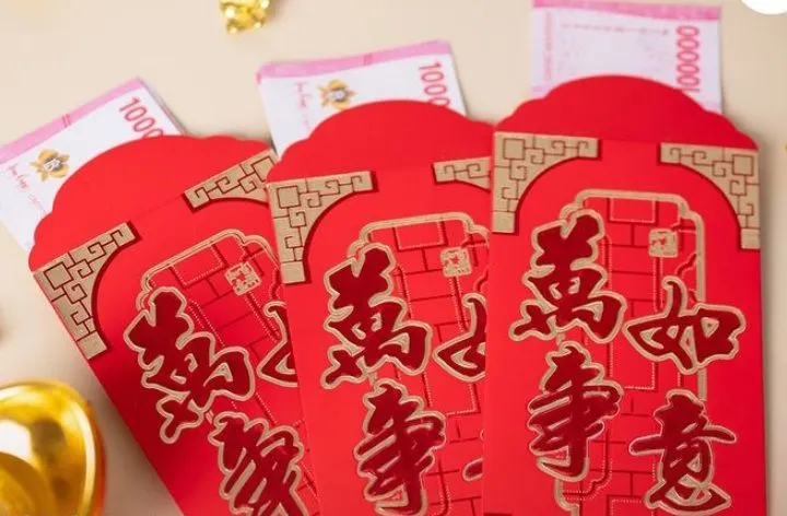 Angpao perayaan Imlek berwana merah