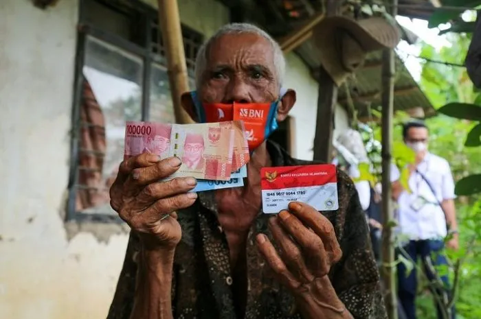 Sejumlah bansos sudah ditargetkan untuk disalurkan oleh Kemensos dan Bapanas, di antaranya bansos PKH dan BPNT.