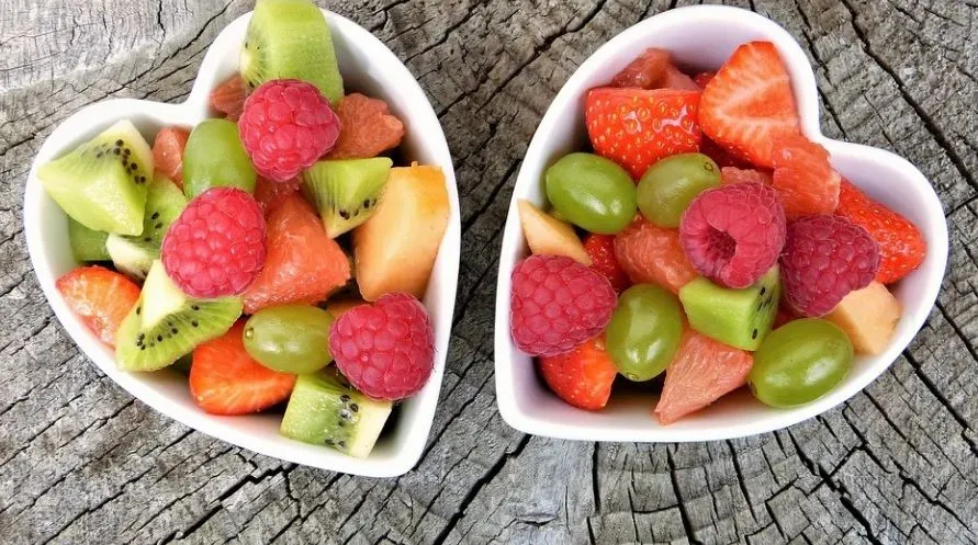 Dapat mengonsumsi buah dan sayur yang sehat tentu baik untuk perkembangan tubuh manusia, terlebih lagi untuk anak.