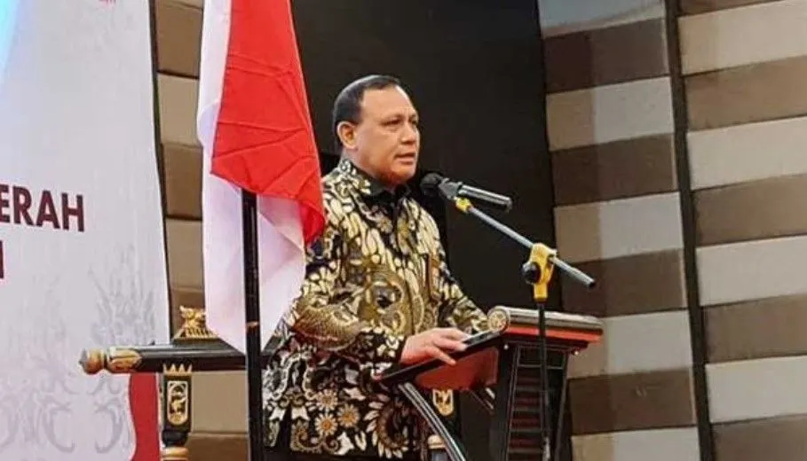Usai menetapkan Firli Bahuri sebagai tersangka, kini Polda Metro Jaya juga mencekal Ketua KPK tersebut agar tidak pergi ke luar negeri.