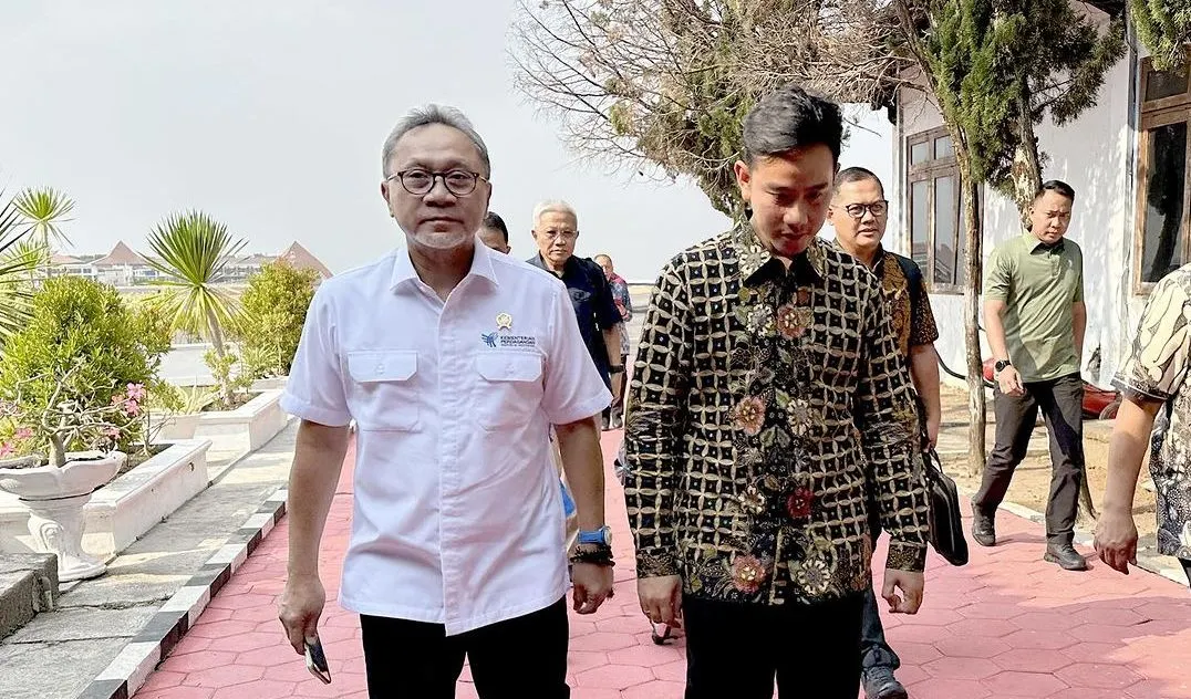 Menteri Perdagangan Zulkifli Hasan dan Gibran Rakabuming Raka 