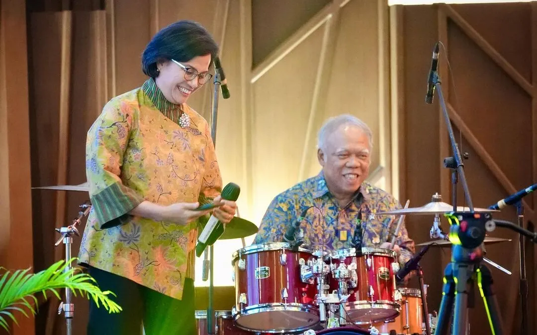 Menteri Keuangan Sri Mulyani dan Menteri PUPR Basuki Hadi Mulyono Diisukan Mundur dari Kabinet Jokowi.