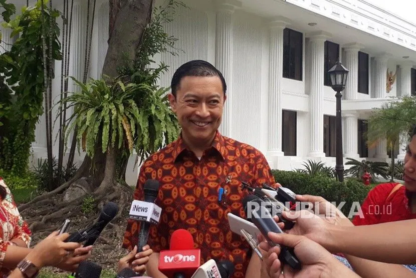 Co-captain 2 Timnas pasangan Anies-Muhaimin (AMIN) Thomas Trikasih Lembong alias Tom Lembong tengah mendapat sorotan publik.