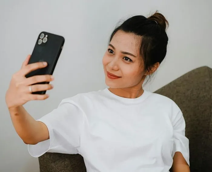 Illustrasi Kepribadian Orang yang Gampang Narsis