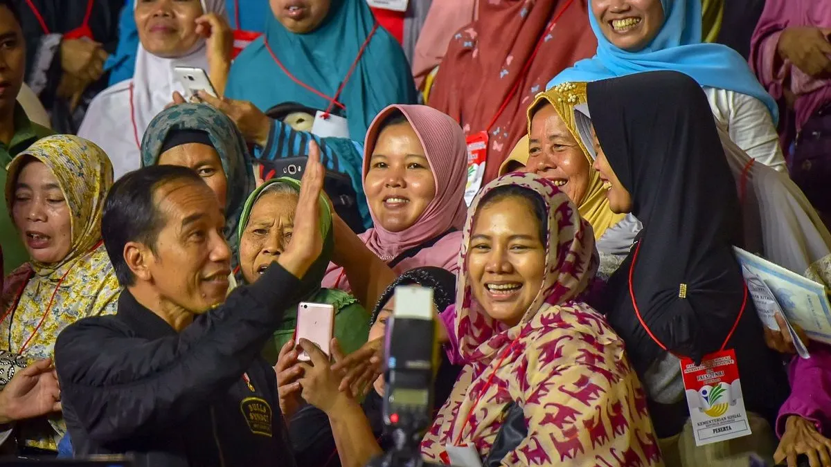 Jika benar, kapan jadwal pencairan PKH tahap 2 akan dilaksanakan? Cair Lewat KKS Dulu? Simak informasi selengkapnya pada artikel ini.