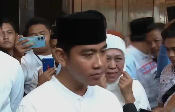 Gibran Rakabuming Raka menyebutkan kalau memang paslon 02 memang ada kecurangan maka bisa diberikan bukti dan dilaporkan.