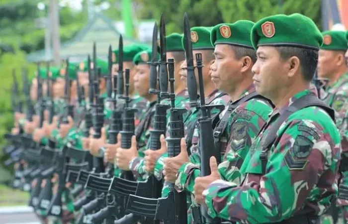 Ilustrasi TNI sedang berbaris