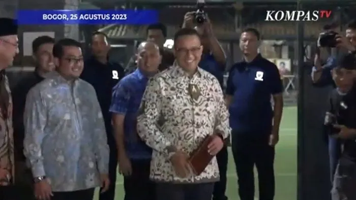 Anies Baswedan diketahui baru saja terlihat menyambangi kediaman Susilo Bambang Yudhoyono (SBY) dan bertemu juga dengan Agus Harimurti Yudhoyono (AHY).
