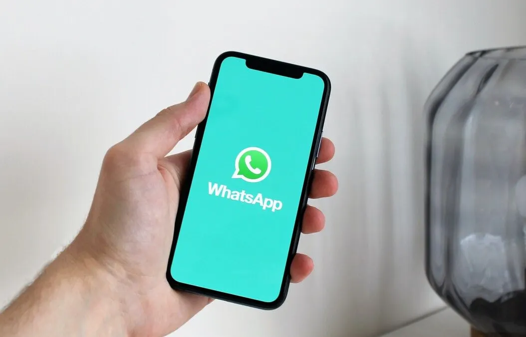 Cara Pantau Lokasi Seseorang dari Jarak Jauh Melalui WhatsApp, Cari Tau Pasanganmu Singgah ke Mana Saja