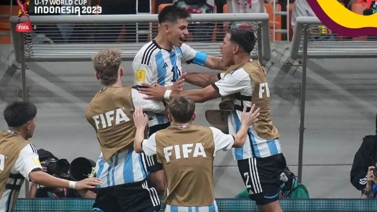 Pertandingan semifinal Piala Dunia U-17 itu akan digelar di Stadion Manahan Solo Selasa, 28 November 2023, pada pukul 15.30 WIB.