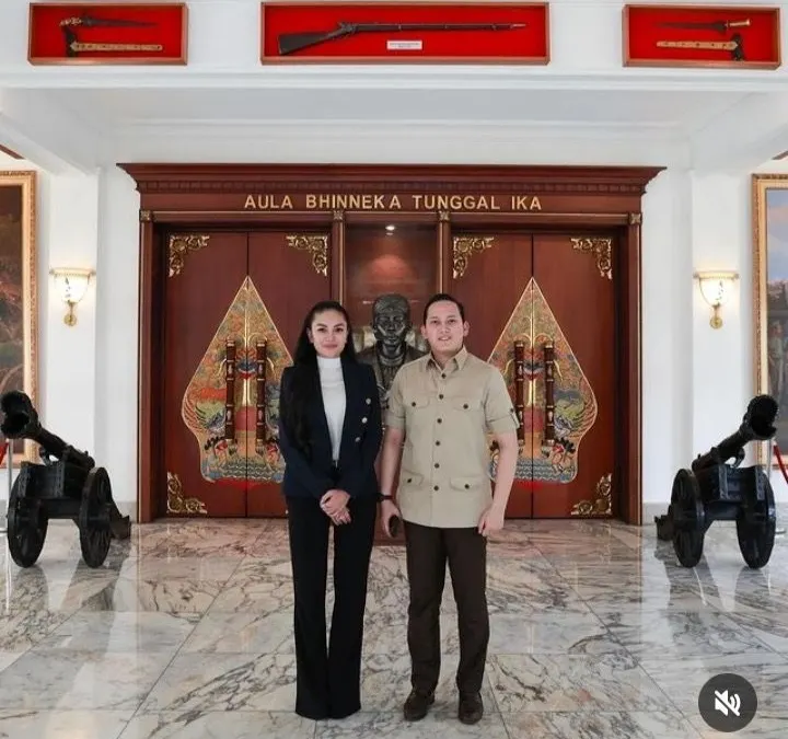 Nikita Mirzani dan Rizky Irmansyah, Ajudan Prabowo Subianto