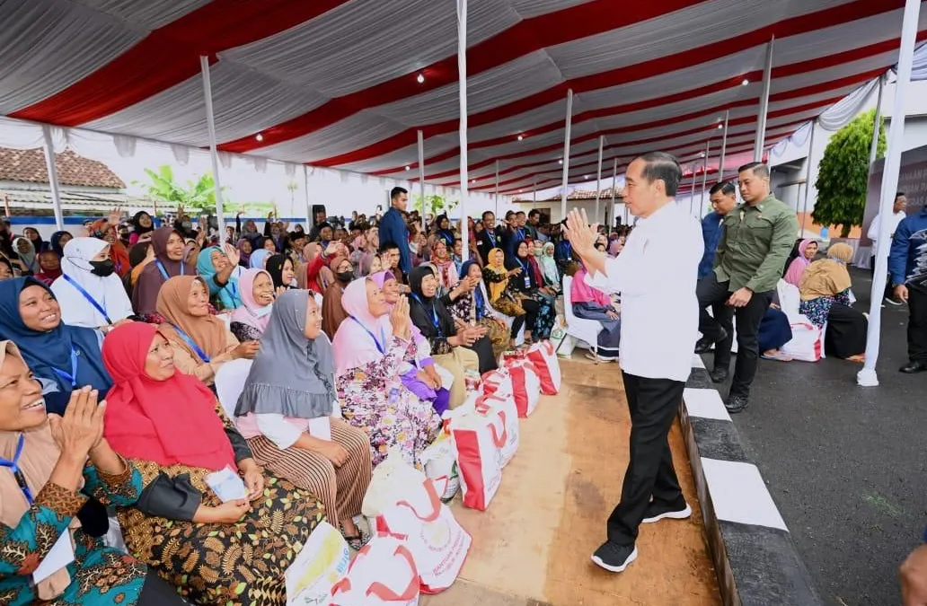 Menurut Rissalwan Habdy Lubis pengucuran dana bansos sebelum pemilu membuka celah politisasi yang berpotensi merugikan.