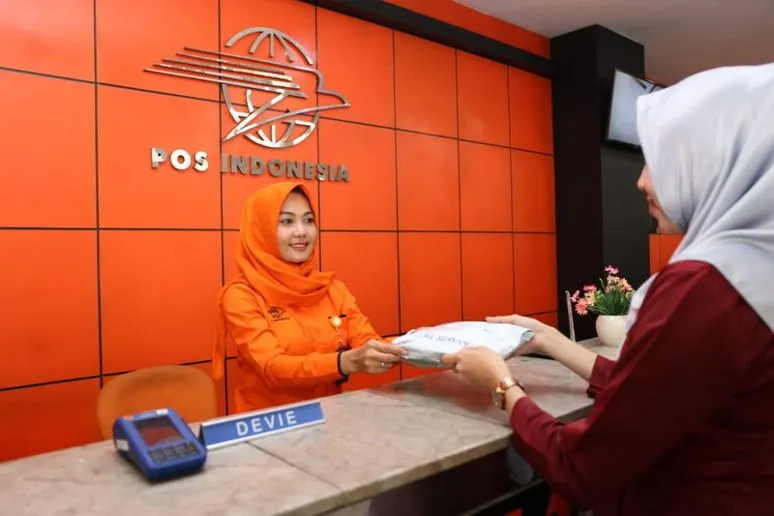 Ilustrasi Pencairan Bansos oleh PT Pos Indonesia