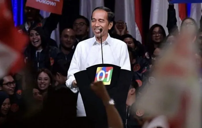 Menyikapi masifnya gerakan moral berbagai perguruan tinggi negeri, pihak Istana menilai bahwa gerakan tersebut merupakan bentuk partisan.