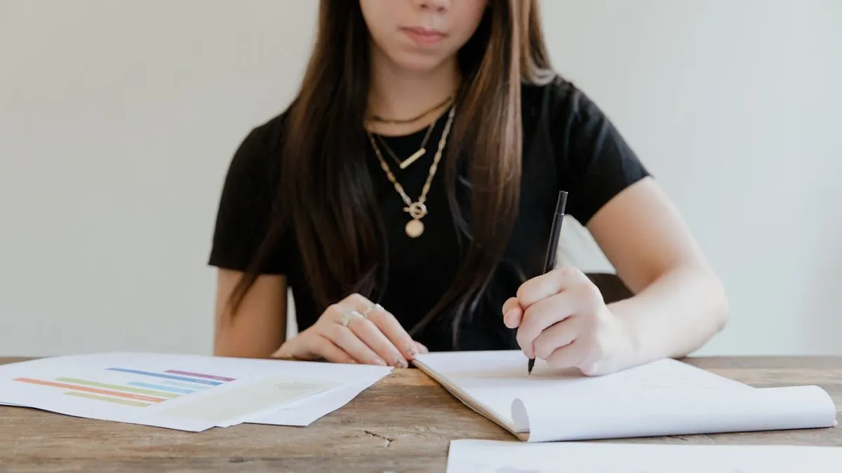 Banyak orang kidal memiliki kemampuan ambidexterity, yang berarti mereka dapat menggunakan kedua tangan dengan cekatan.