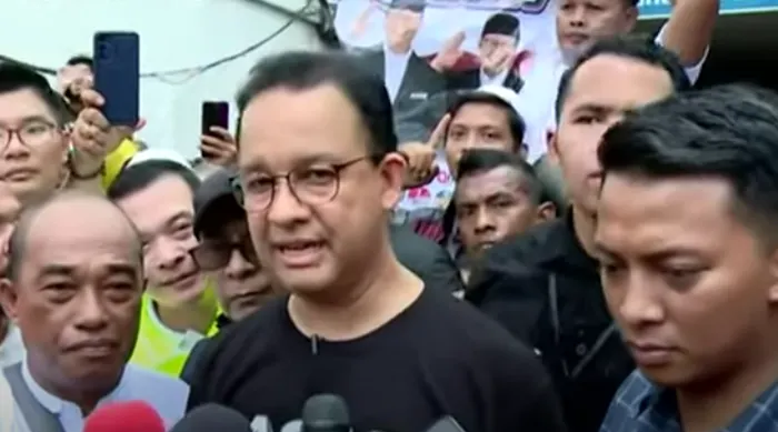 Blusukan ke Pasar Flamboyan Pontianak, Anies Baswedan Sampaikan Program Permodalan Untuk Pedagang