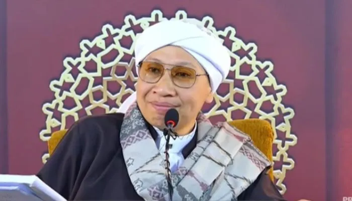 Buya Yahya menjelaskan apakah gosok gigi saat puasa bisa batal dan bagaimana hukumnya?