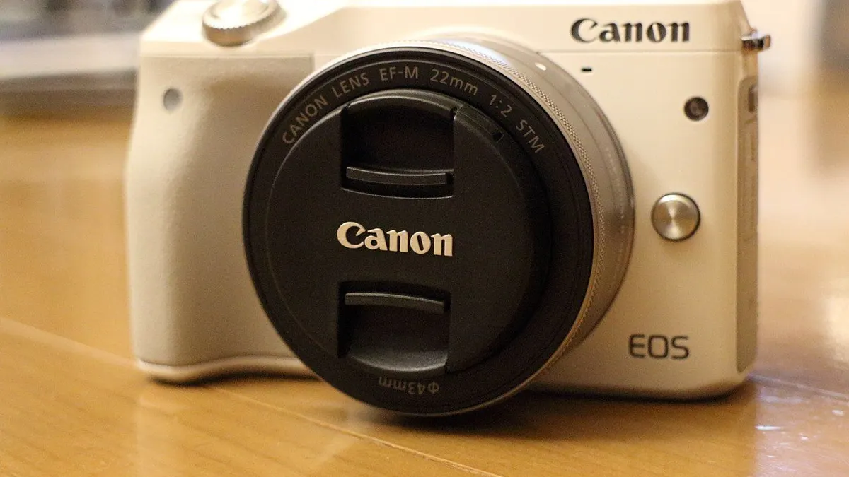 Meskipun Canon M3 memiliki banyak kelebihan, ada beberapa kekurangan yang perlu dipertimbangkan sebelum memutuskan untuk membelinya.