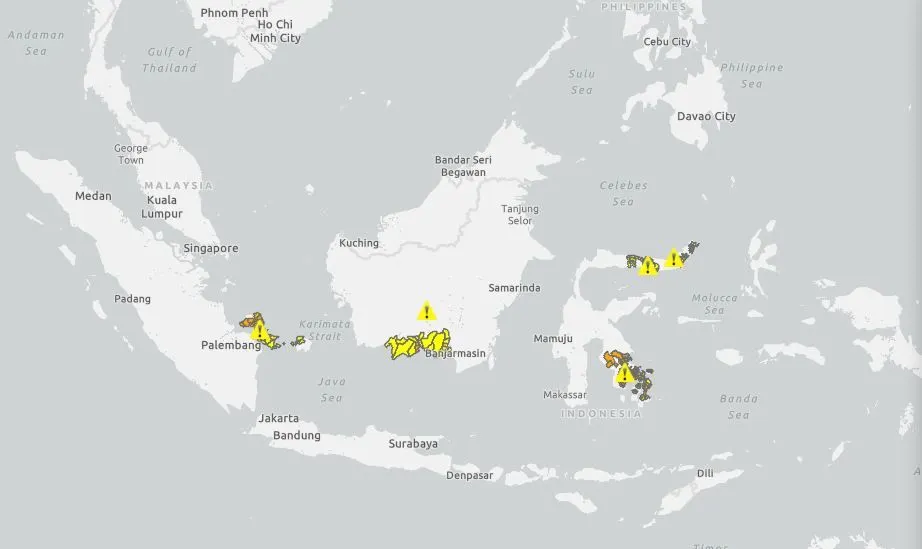 Badan Meteorologi, Klimatologi, dan Geofisika (BMKG) mengeluarkan peringatan dini cuaca untuk lima provinsi di Indonesia pada Sabtu, 18 November 2023.