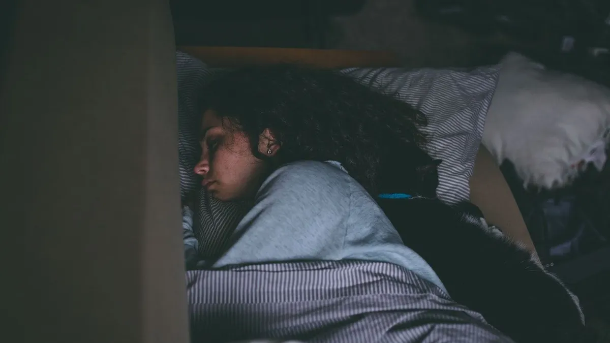 Jam tidur tidak hanya berkaitan dengan istirahat fisik, melainkan juga mencerminkan berbagai aspek karakter dan kepribadian individu.