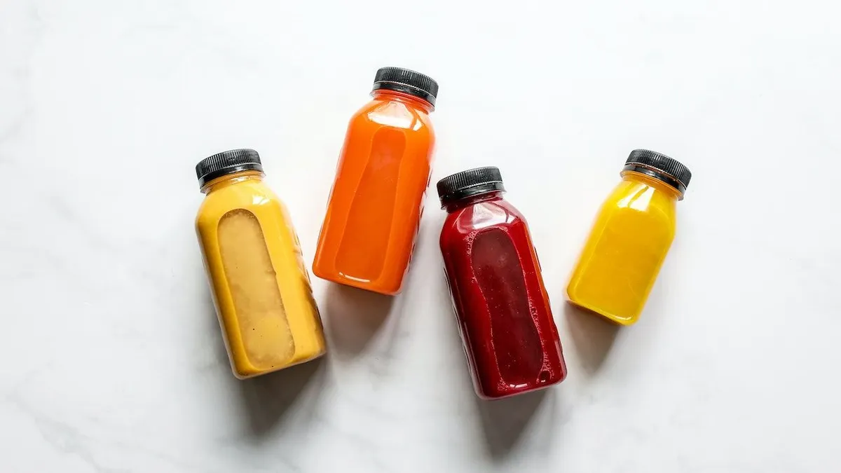 Ya, dibalik rasanya yang menyegarkan itu, ternyata jus buah bisa untuk digunakan mengenali kepribadian mendalam seseorang.
