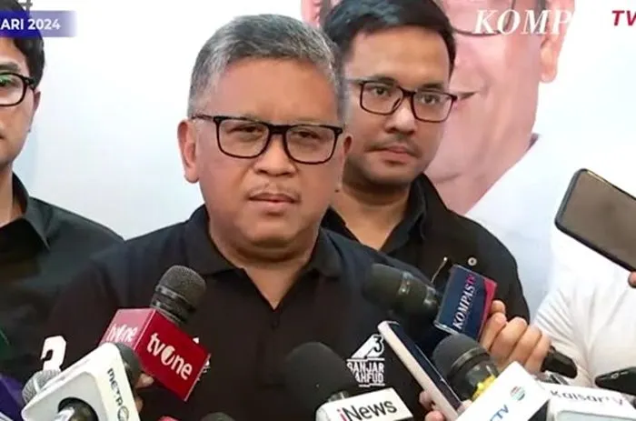 Cegah Gerakan Makin Besar, Hasto Minta Presiden Jokowi Respons Isu Pemakzulan
