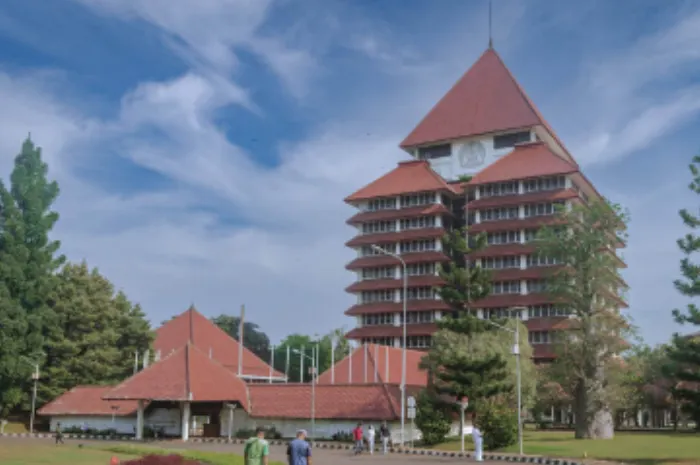 Universitas Indonesia (UI)