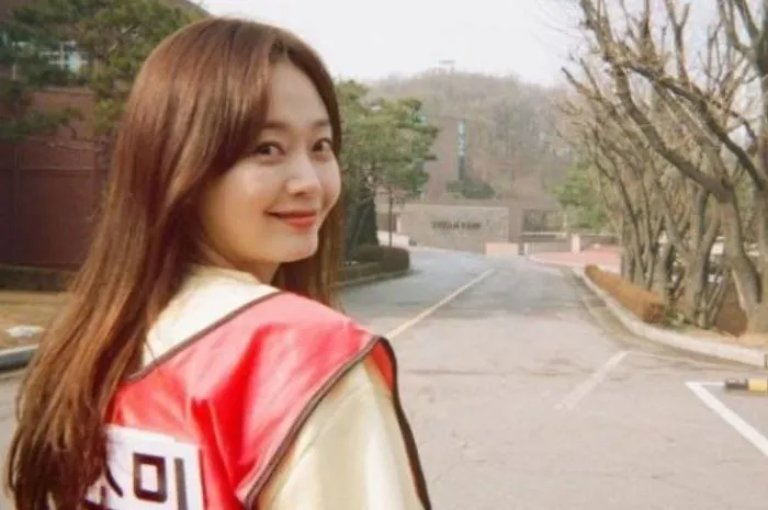 Jeon So Min akan keluar dari acara Running Man, padahal telah berada di acara itu cukup lama sebagai membernya, sudah lebih dari 5 tahun.