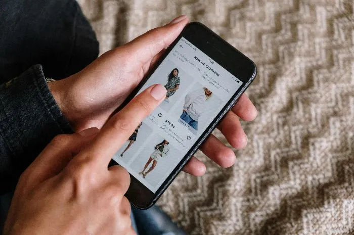 Ilustrasi belanja online. 