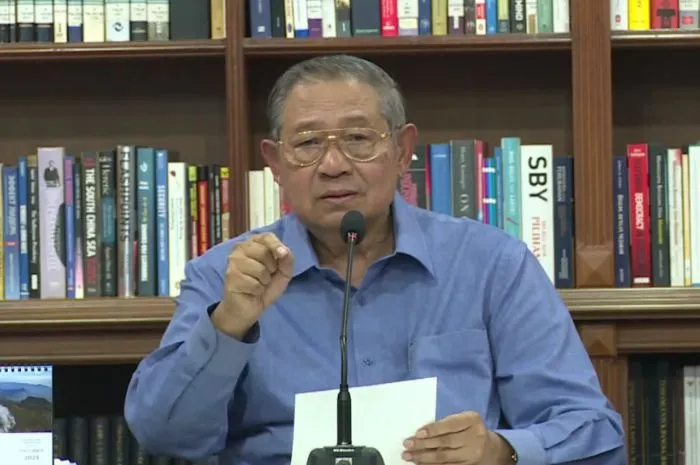 SBY sebagai Ketua Majelis Tinggi Partai Demokrat pernah mengingatkan untuk berhati-hati terhadap Anies Baswedan dan Partai Nasdem.