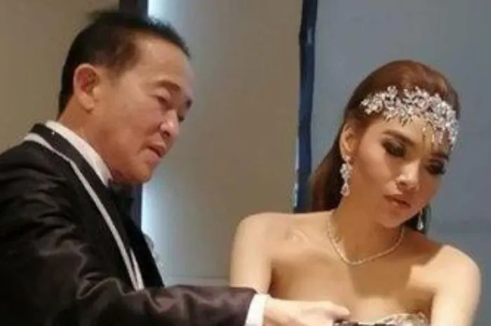Darmawan Salihin bersama istrinya Tiara Agnesia saat prosesi pernikahan pada 2019 lalu