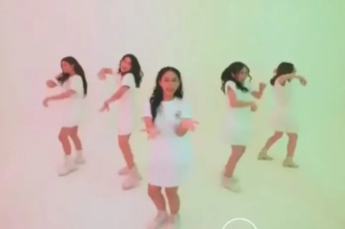 Viral lagu kampanye milik salah satu Capres diduga melakukan plagiat pada milik Girlband Korea Selatan.