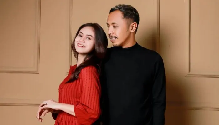 Potret Furry Setya aka Mas Pur bersama Dwinda Ratna yang akhirnya bercerai. 