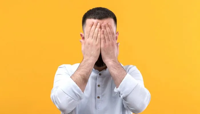 Ilustrasi arti kata Medium Ugly yang viral di media sosial TikTok dalam bahasa gaul. 