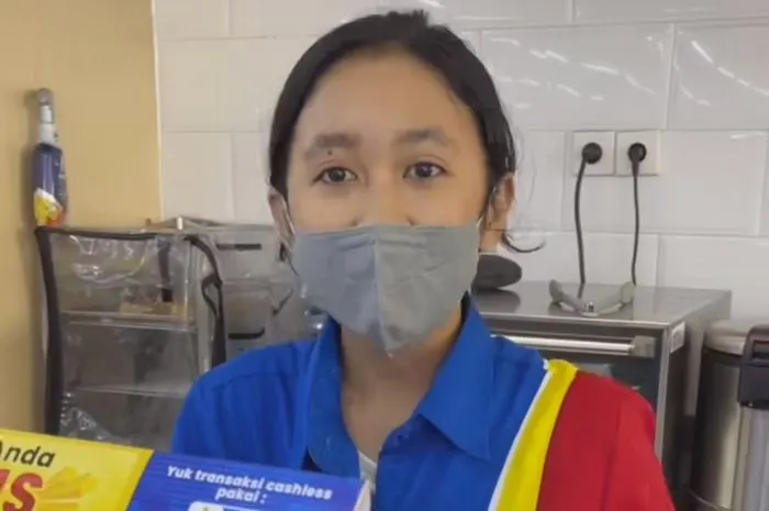 Kasir Indomaret di Purwokerto fasih bicara bahasa Jepang