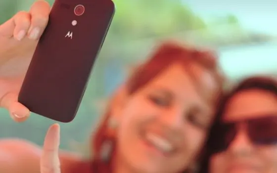 Ternyata belum banyak yang tahu jika ada pengaturan yang bisa diaktifkan pada panggilan video Whatsapp berupa efek percantik wajah.
