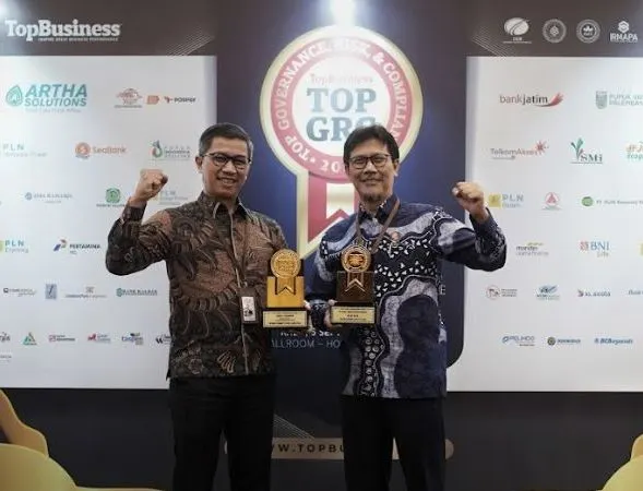 bank bjb syariah Sabet Dua Penghargaan pada TOP GRC Awards 2023