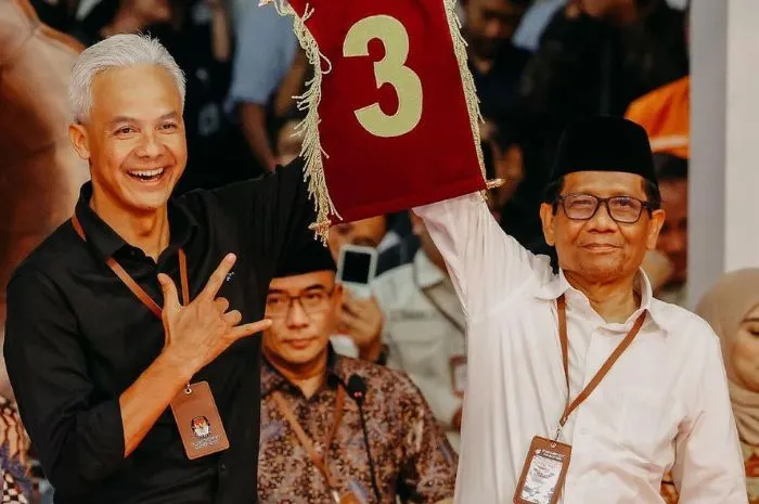 Ganjar Pranowo dan Mahfud MD