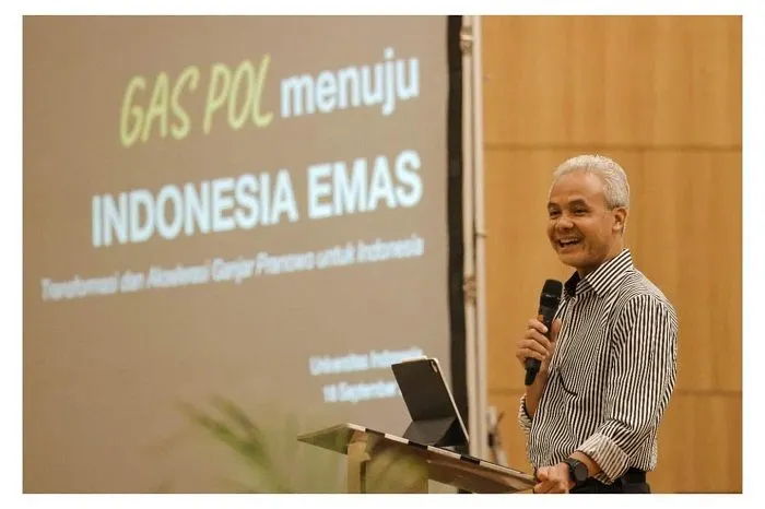 Ganjar Pranowo sempat menyinggung terkait seorang pemimpin bukan malaikat yang bisa menyelesaikan setiap permasalahan.