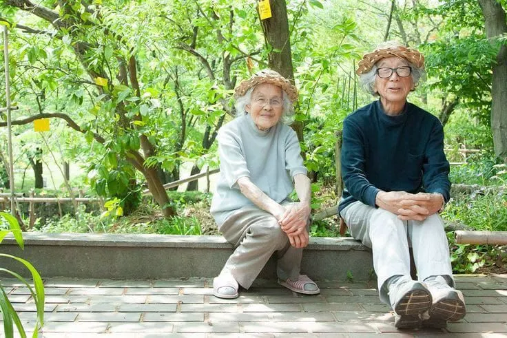 kakek dan nenek di Jepang