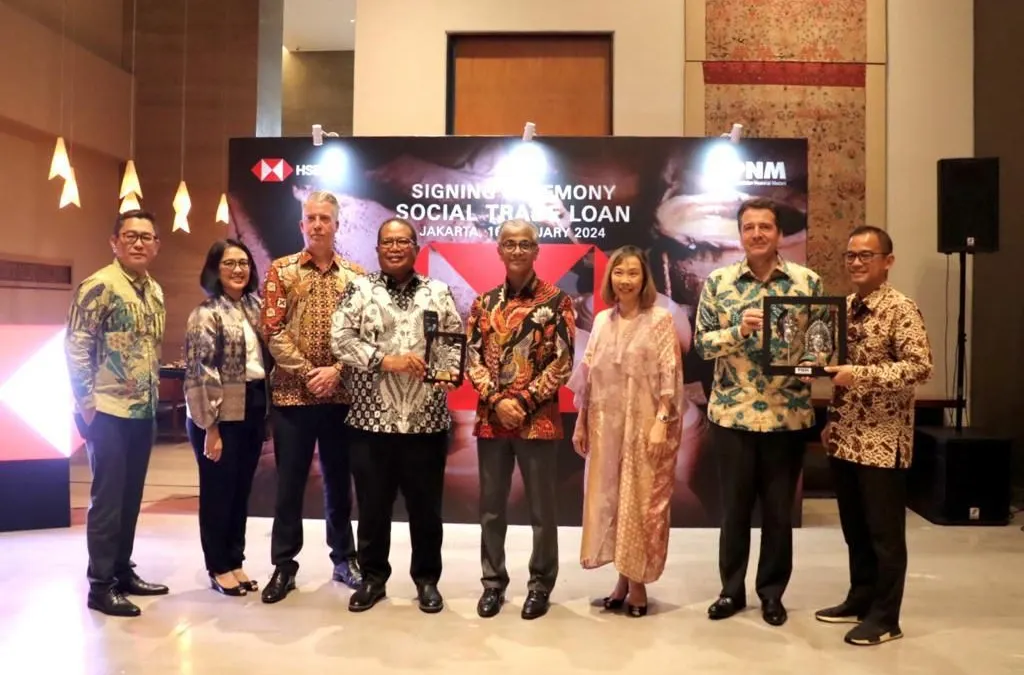 PT Permodalan Nasional Madani (PNM) lakukan sinergi social loan dengan salah satu Bank Multi-nasional, PT Bank HSBC sebagai bentuk komitmen untuk berdayakan ekonomi berbasis kerakyatan melalui pendampingan dan pembiayaan ultra mikro bagi masyarakat Indonesia.