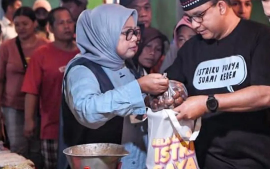 Fery Farhati (Istri Anies Baswedan) dan Anies Baswedan