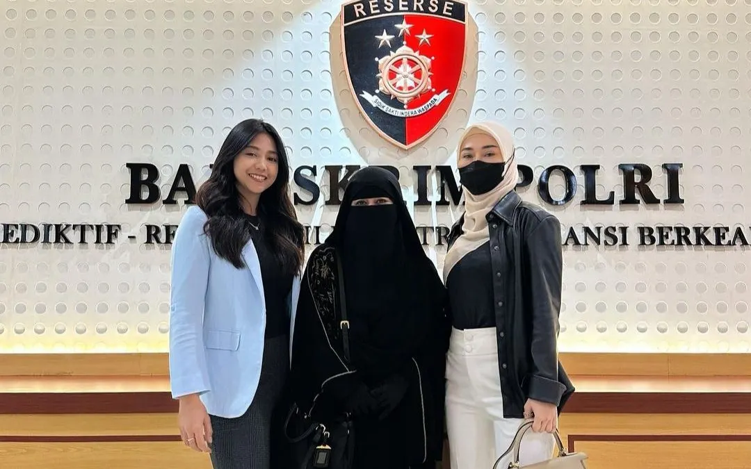 Umi Pipik dan Marissya Icha Melaporkan Selebgram Oklin Fia ke Pihak Kepolisian