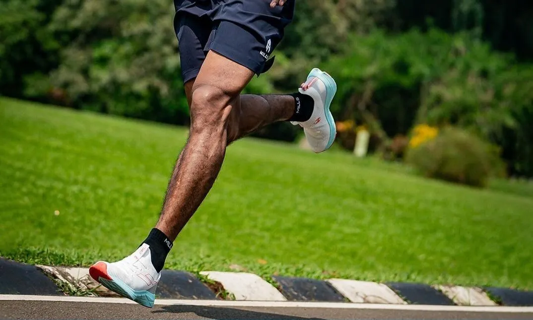 Ilustrasi Sepatu Running