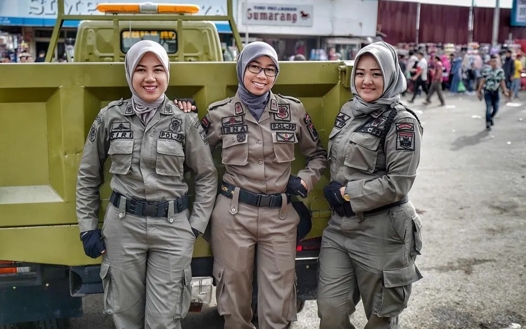 Foto Ilustrasi Satpol PP diangkat ASN | Lantas, apa saja formasi yang sudah dibuka untuk lulusan SMA/sederajat pada tes CPNS 2024? Simak informasi berikut ini.