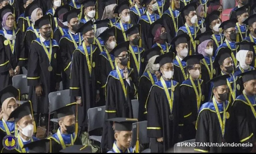 Momen Wisuda Mahasiswa PKN STAN